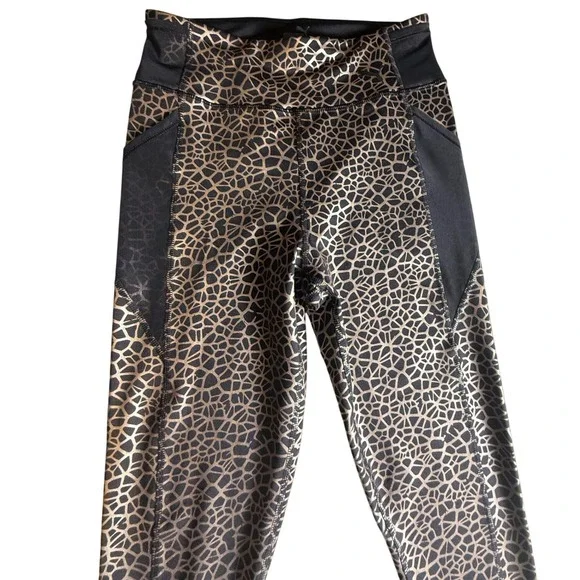 Puma Train PWR Shape 7/8 Leggings Womens Size S Rose Gold Giraffe Print-971 - Picture 3 of 9